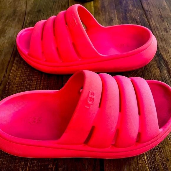 UGG Sport Yeah Hot Pink Slides SZ 9 - Picture 2 of 3